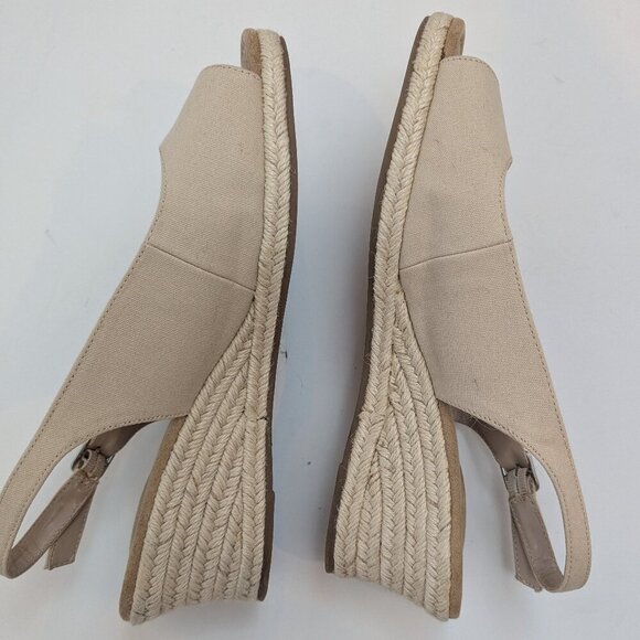 St. Johns Bay Tan Wedge Sandals, Sz 11 - Picture 2 of 4